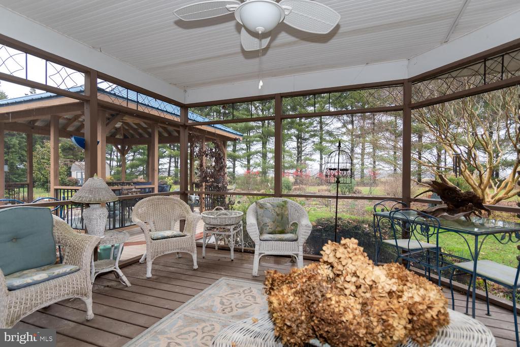 8757 Orchard Dr