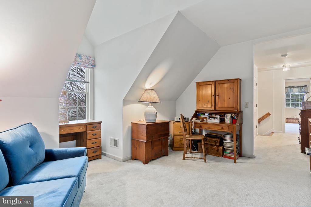8757 Orchard Dr