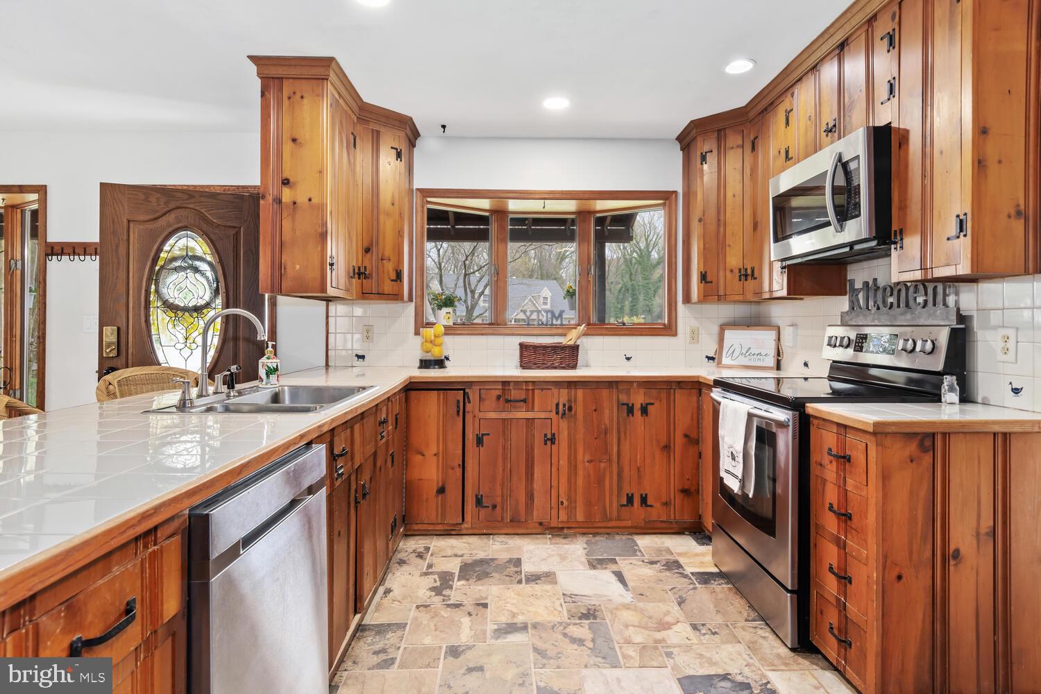 14086 E Beechwood Rd