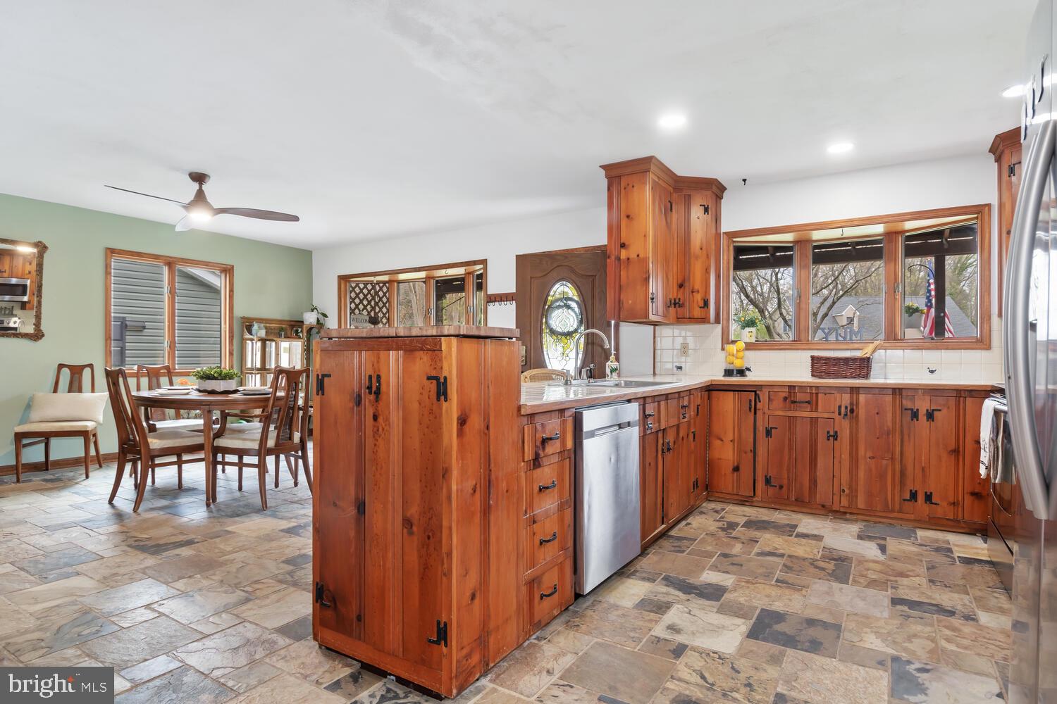 14086 E Beechwood Rd