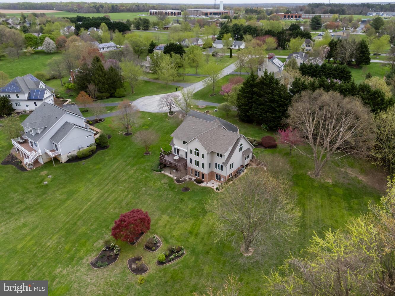 207 Pondview Ct
