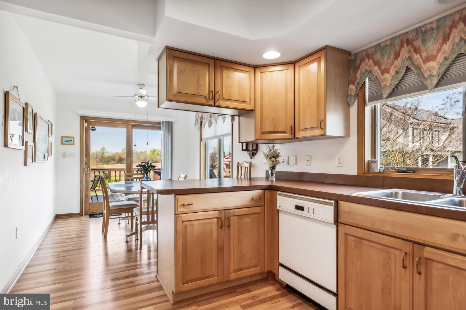 207 Pondview Ct