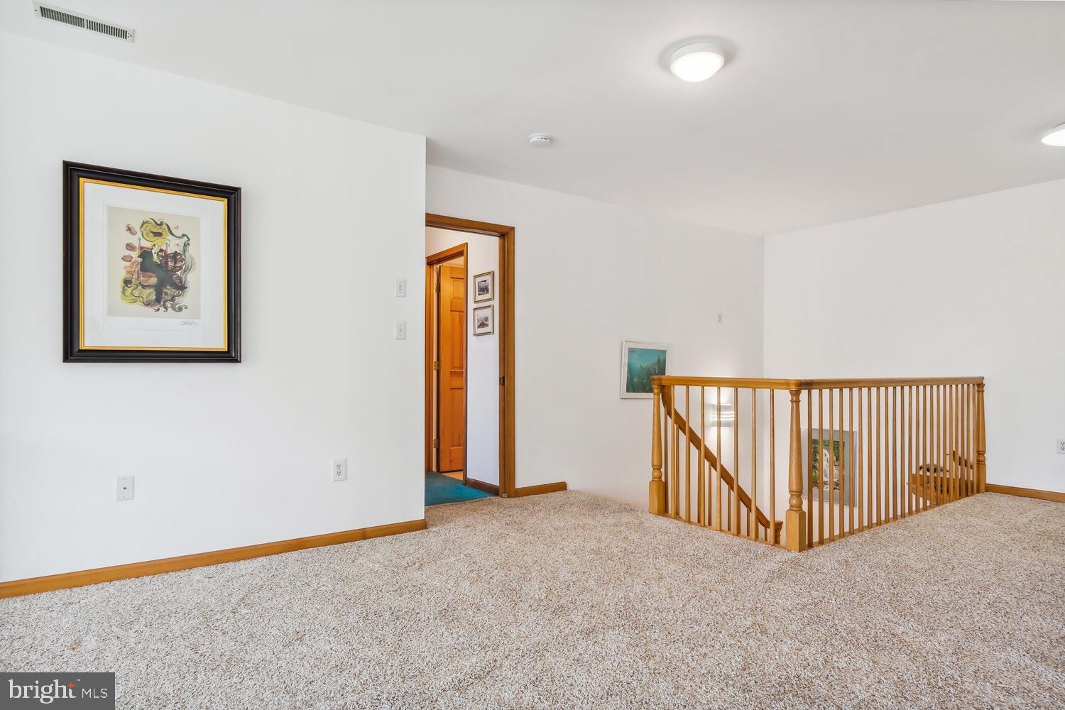 207 Pondview Ct