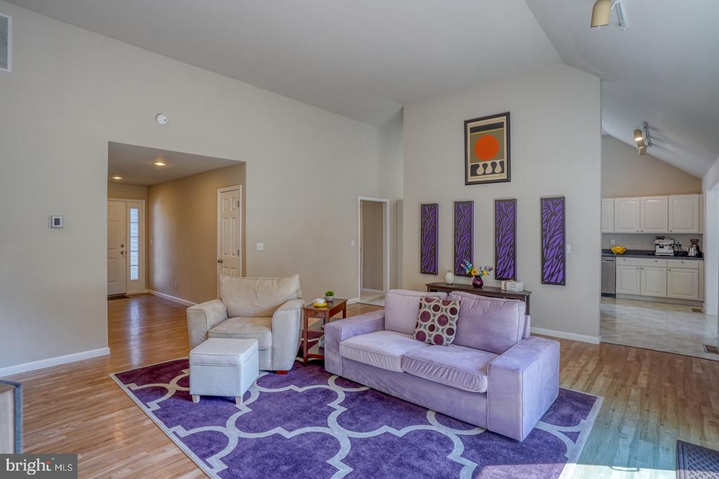 106 Ashwood Ln