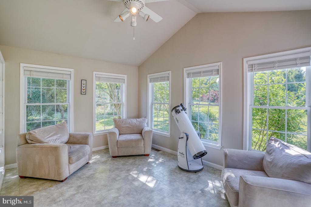 106 Ashwood Ln
