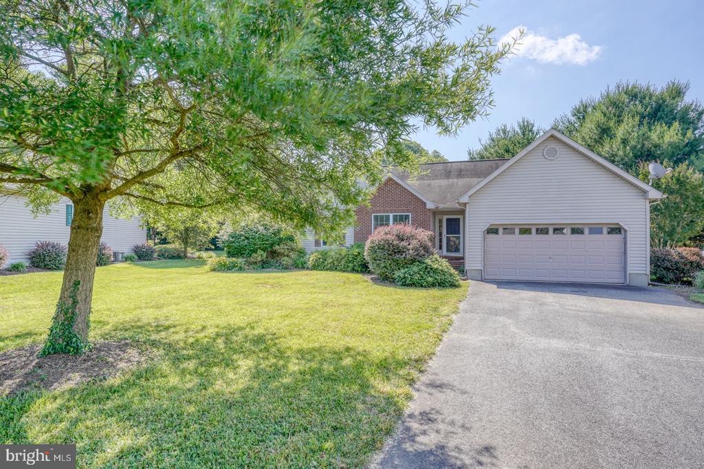 106 Ashwood Ln