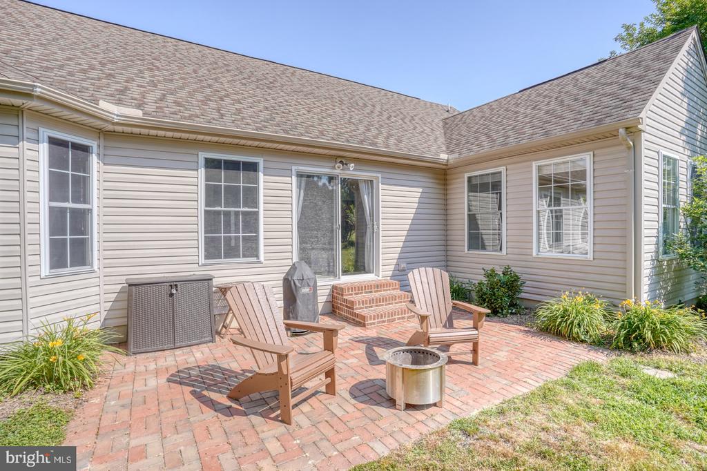 106 Ashwood Ln
