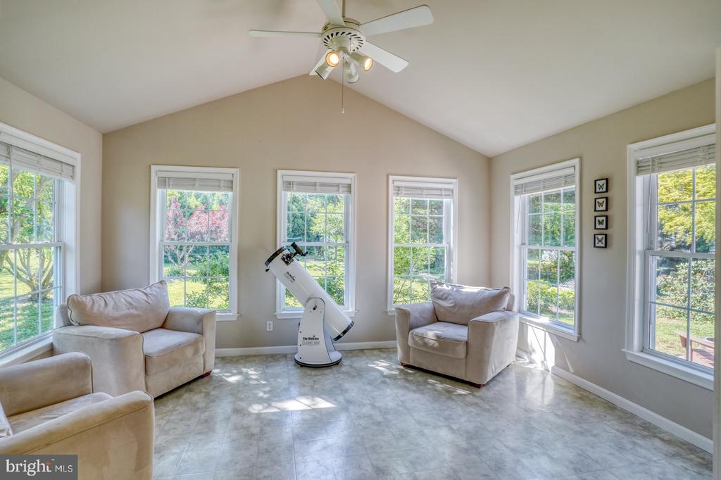 106 Ashwood Ln