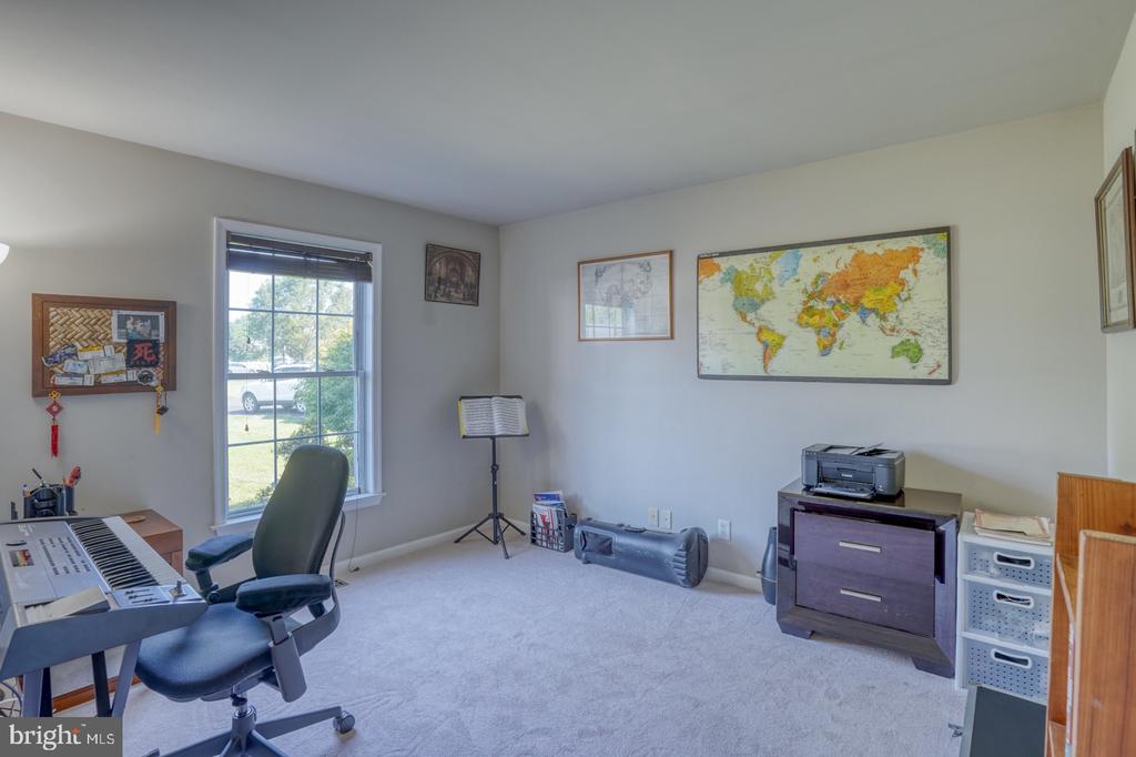 106 Ashwood Ln