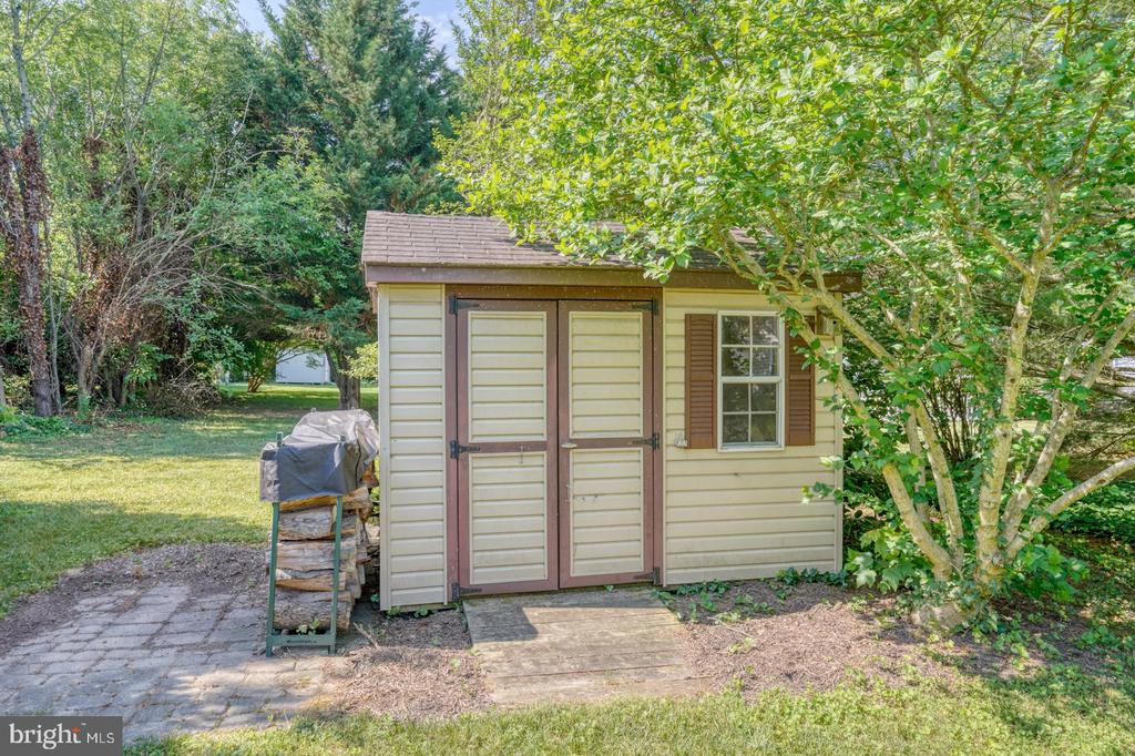106 Ashwood Ln