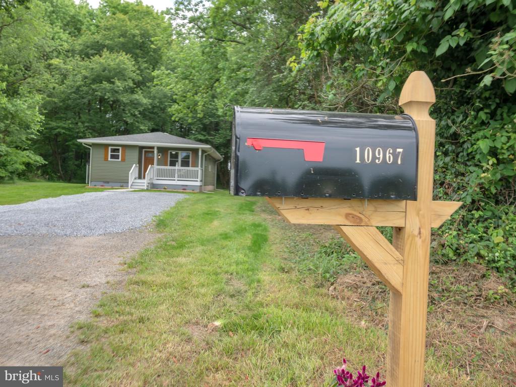 10967 Bottom Rd