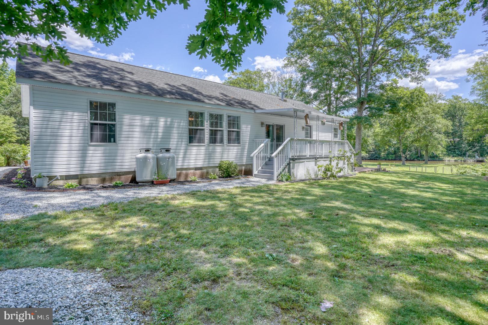 31621 W Edge Rd