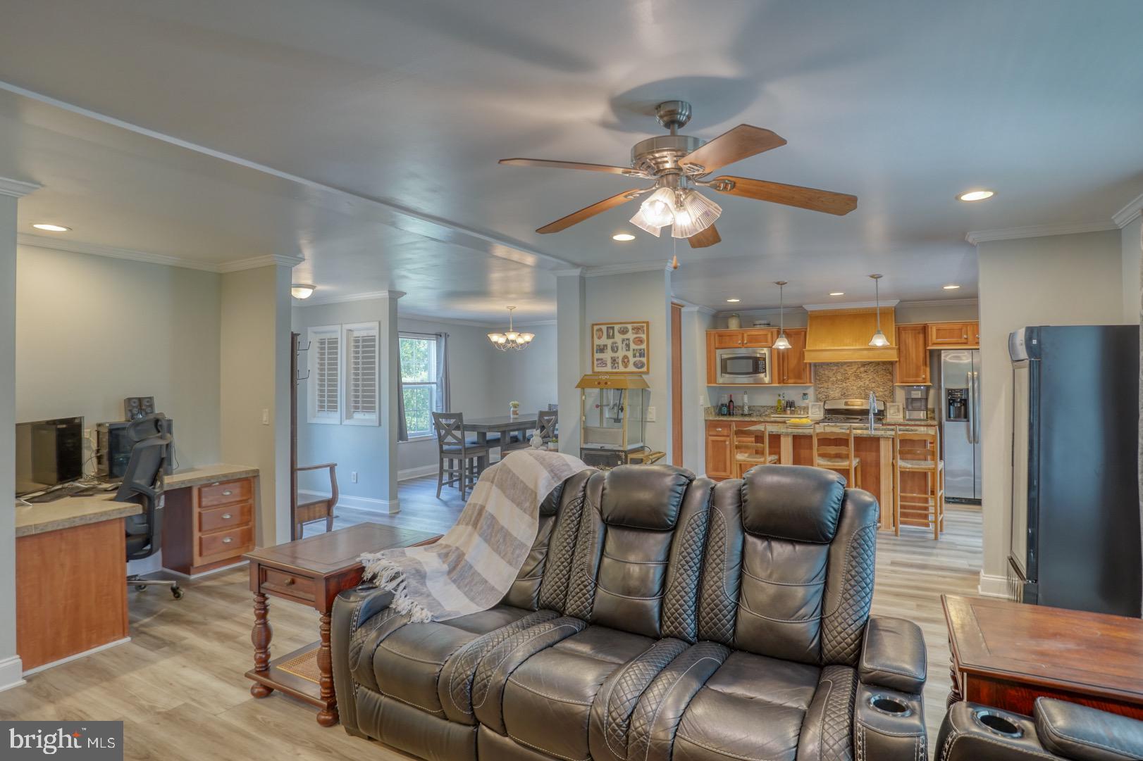 31621 W Edge Rd