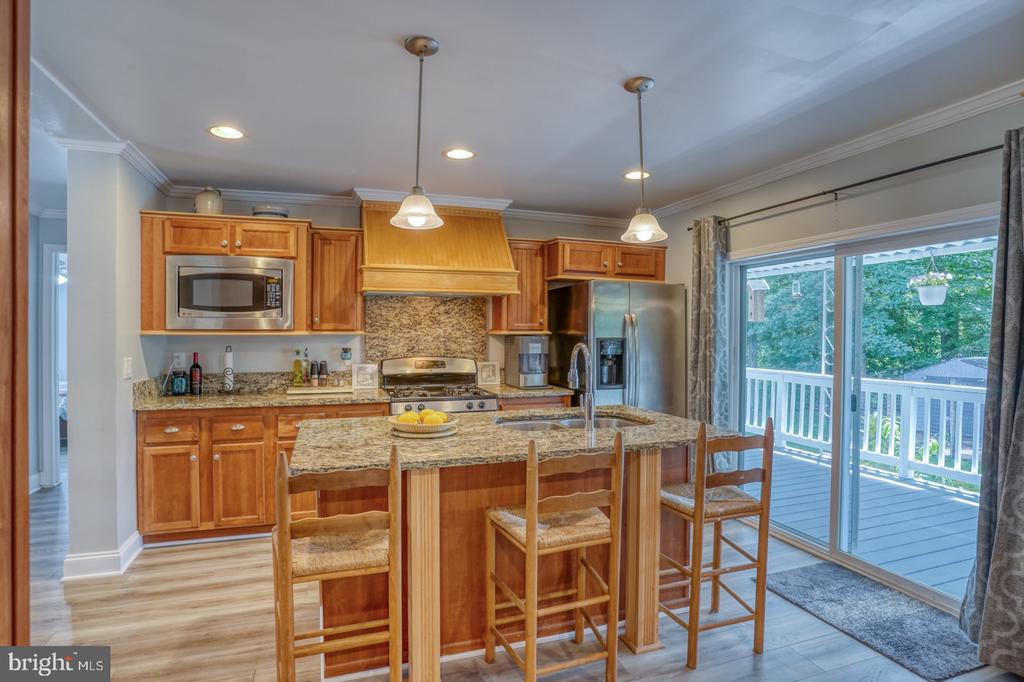 31621 W Edge Rd