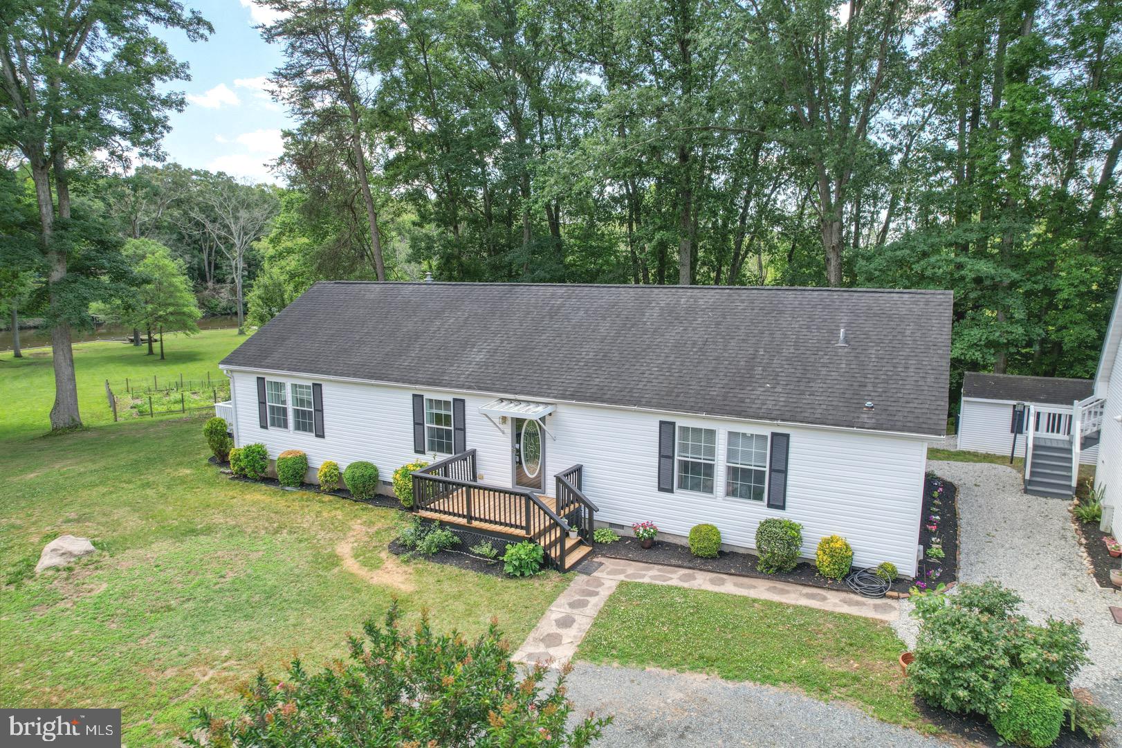 31621 W Edge Rd