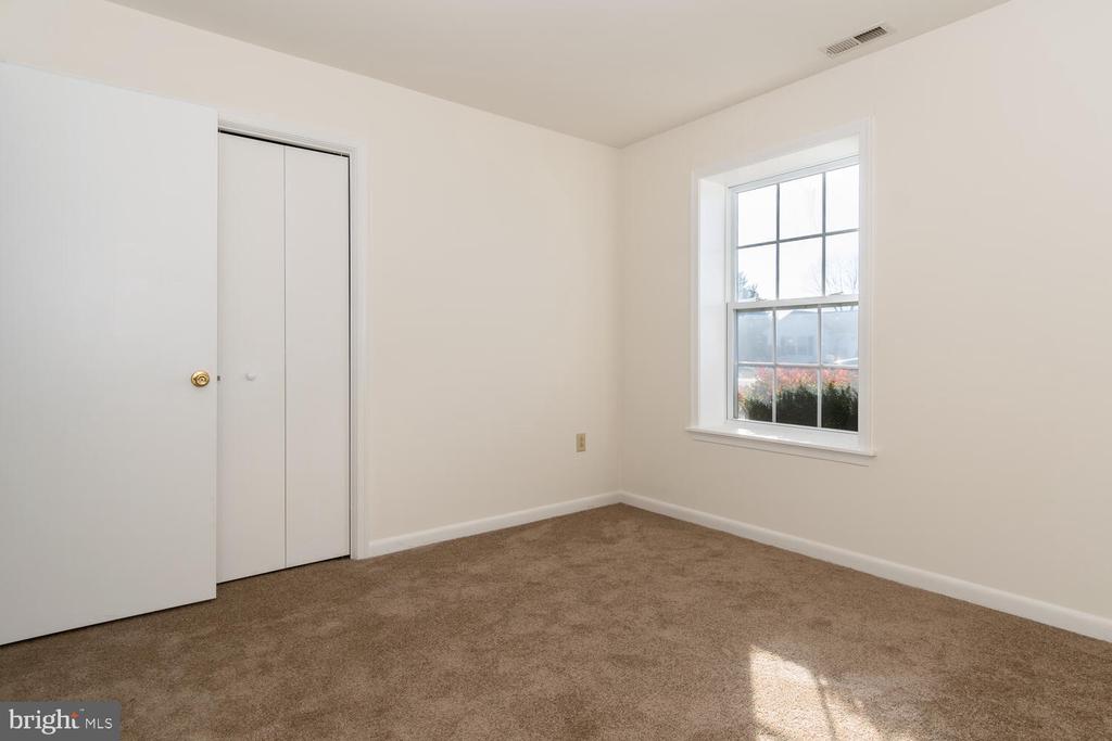 25098 Travis Trl