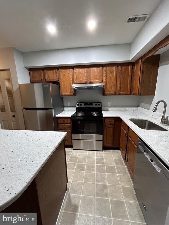 114 CONLEY DR