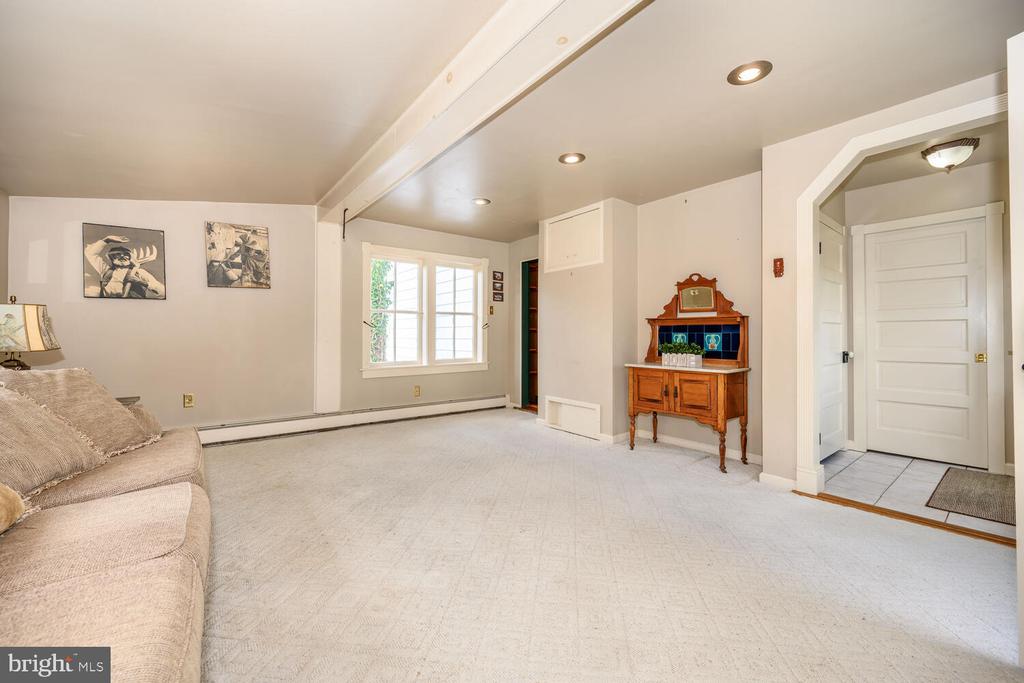 228 PHELPS AVENUE