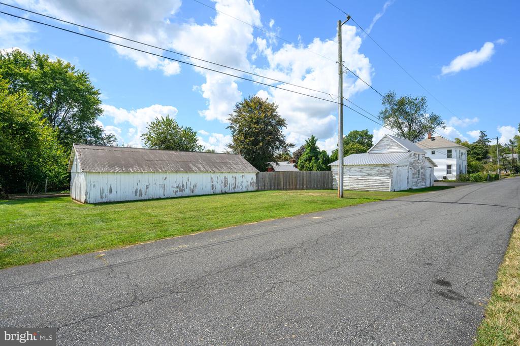 228 PHELPS AVENUE