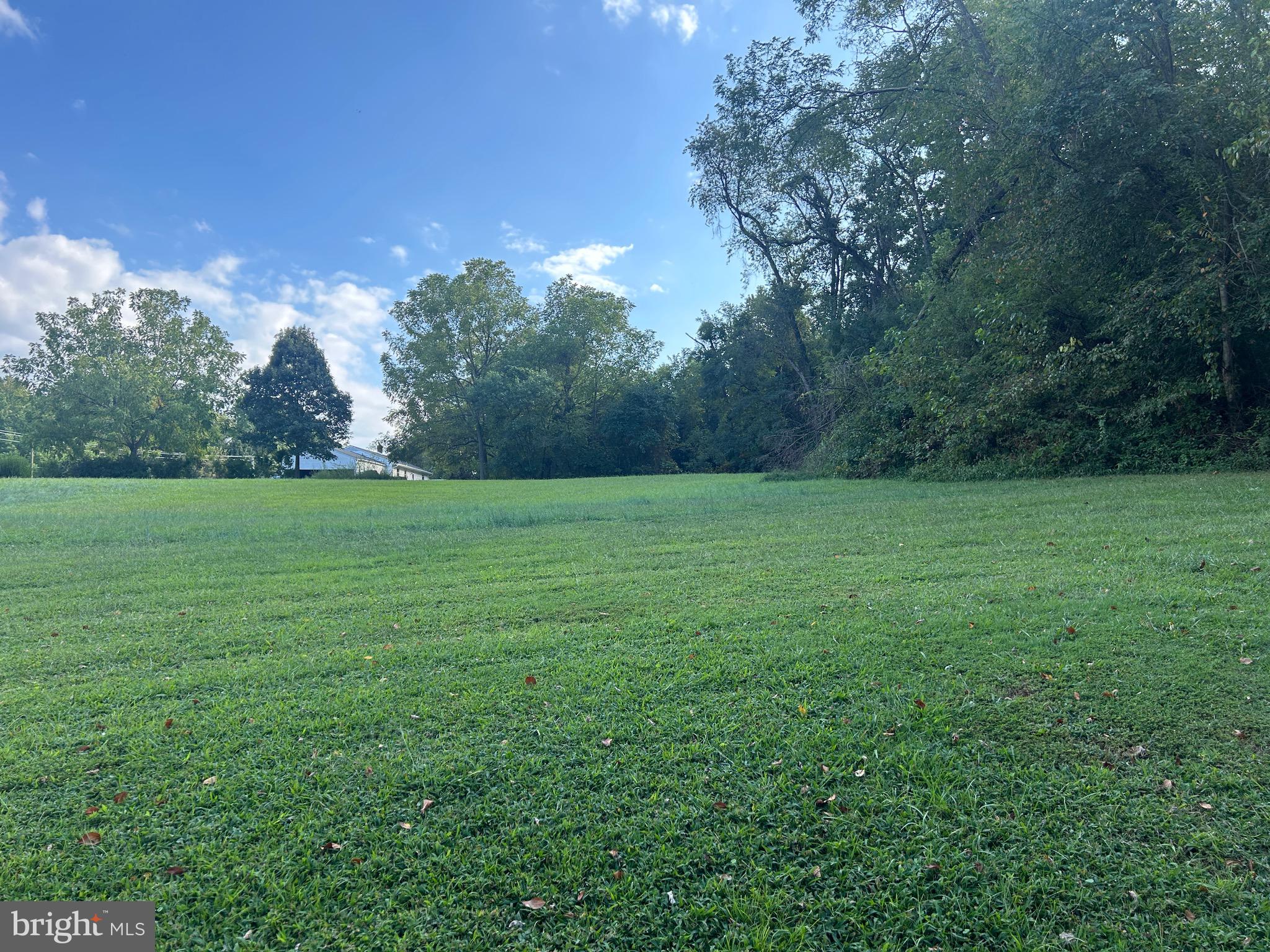 FAIRLEE-MELITOTA ROAD