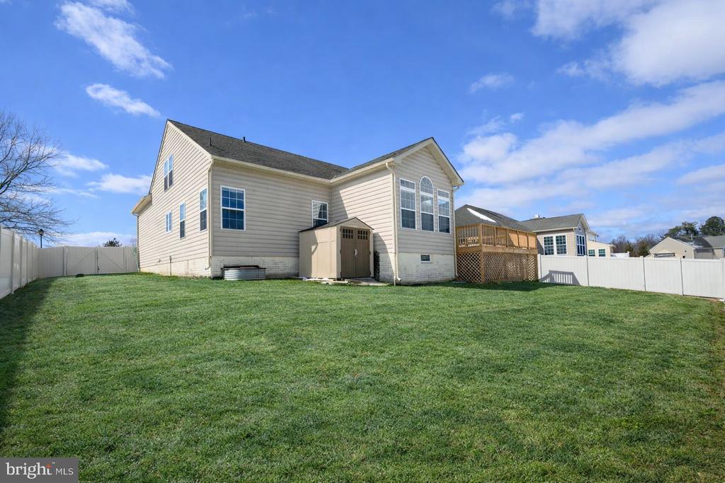 206 CAMELOT DRIVE