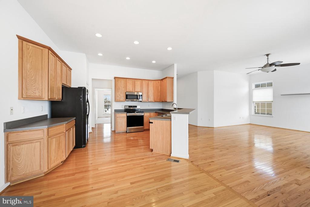 206 CAMELOT DRIVE