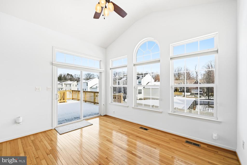 206 CAMELOT DRIVE