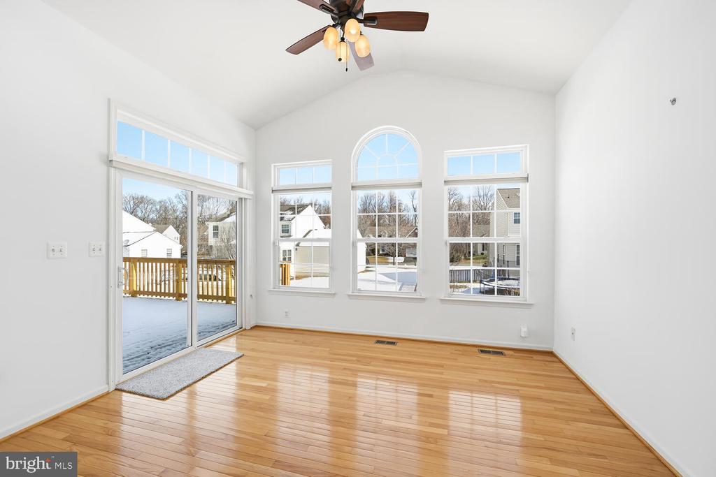 206 CAMELOT DRIVE
