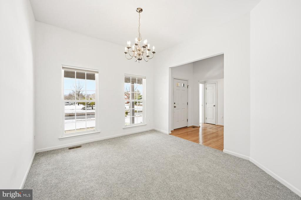 206 CAMELOT DRIVE