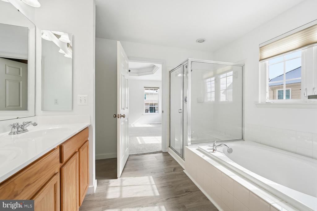 206 CAMELOT DRIVE