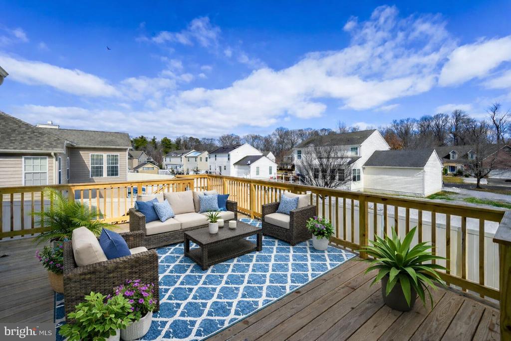206 CAMELOT DRIVE