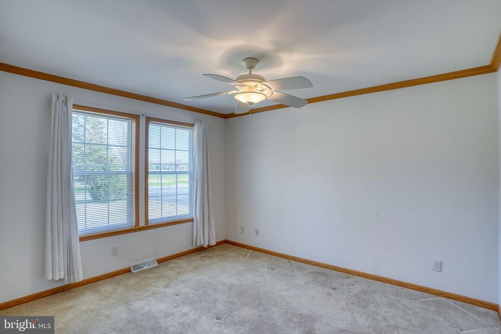 31729 W EDGE ROAD
