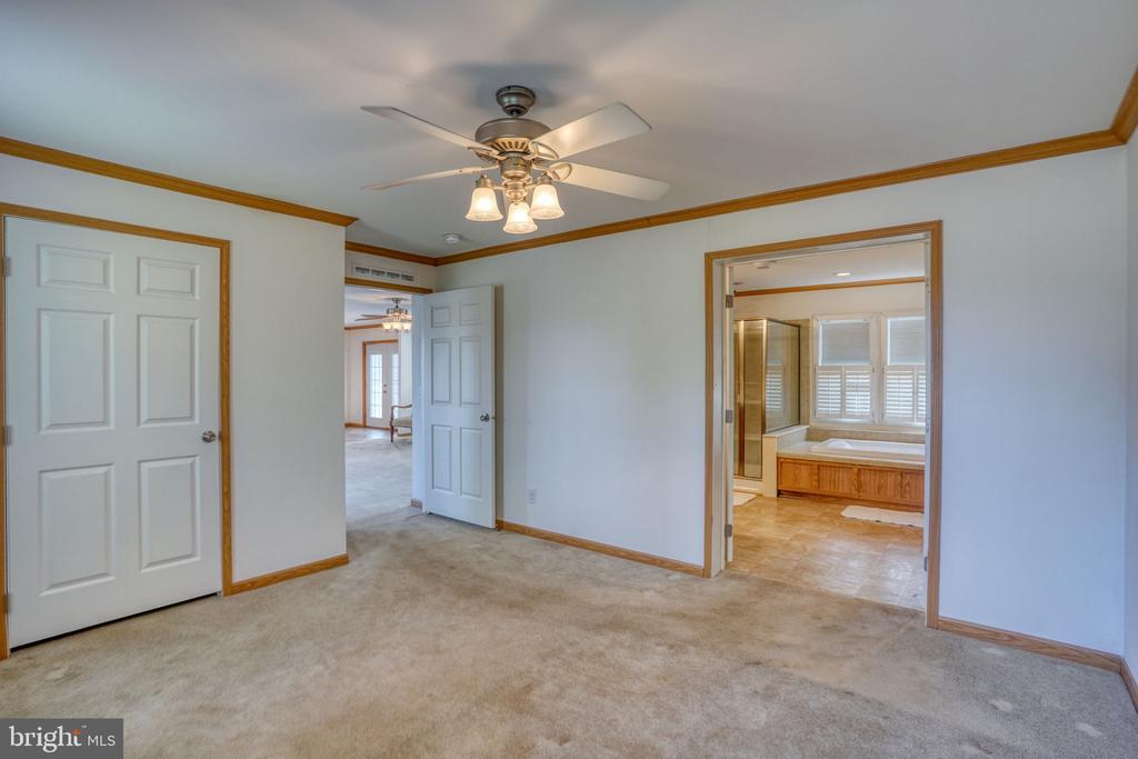 31729 W EDGE ROAD
