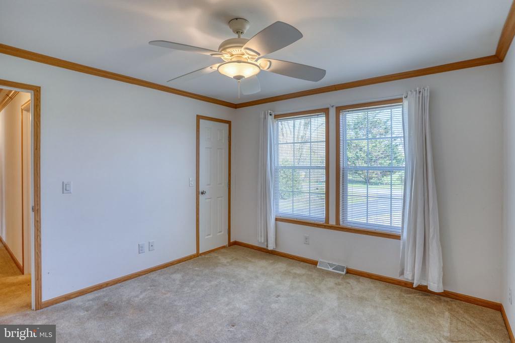 31729 W EDGE ROAD