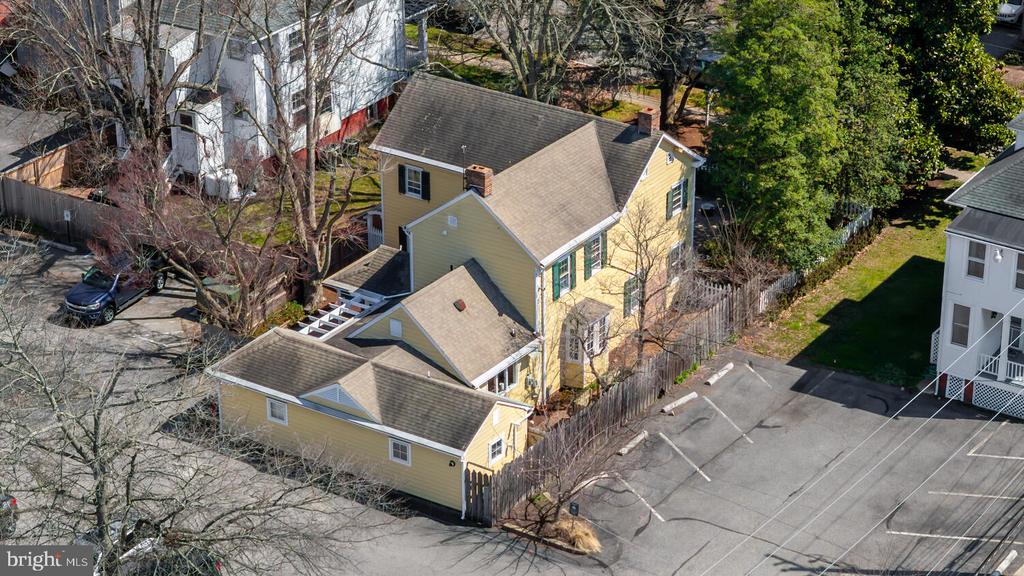 106 QUEEN STREET S