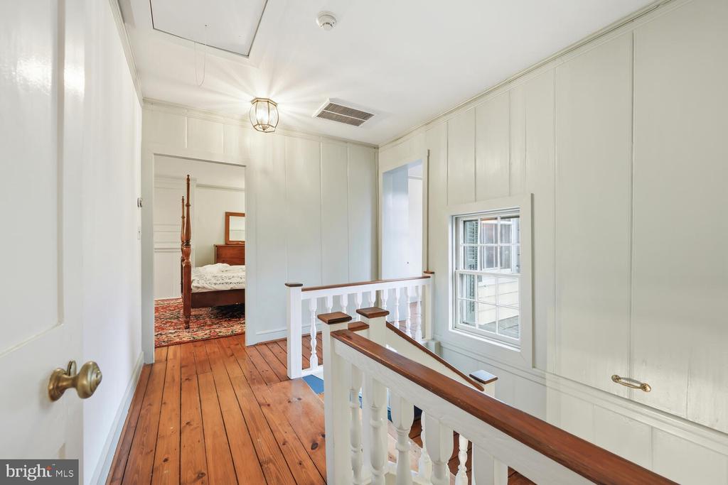 106 QUEEN STREET S