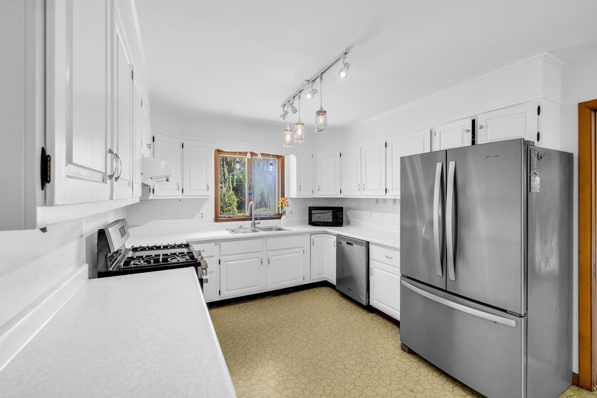 24295 LANGFORD ROAD