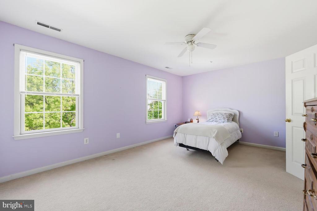115 ACORN DRIVE