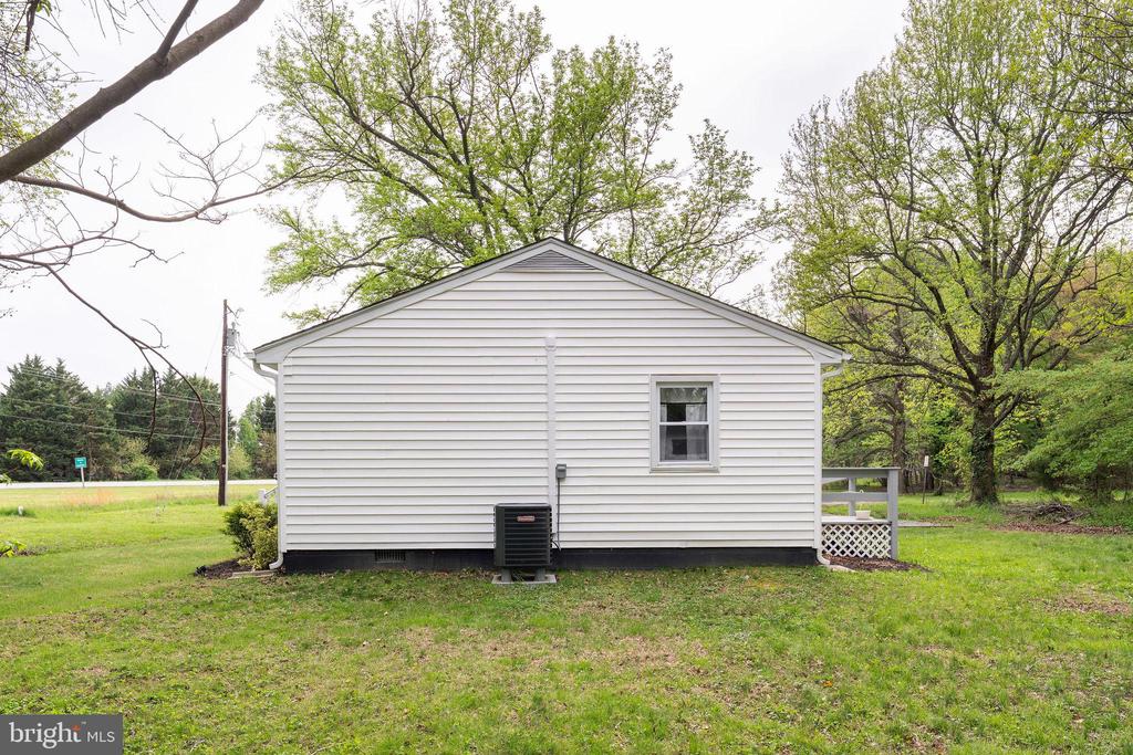 11167 OAK LANE