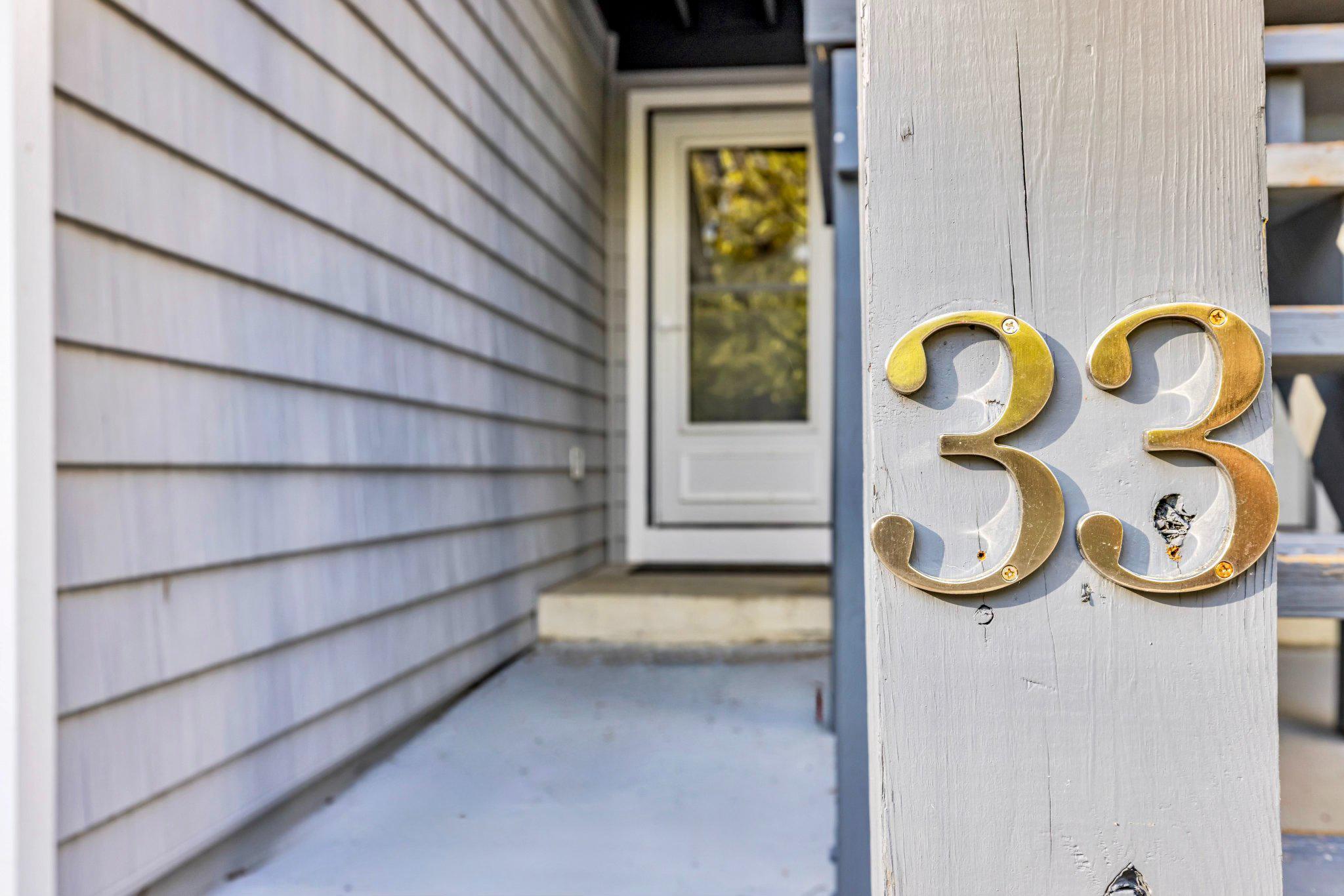 10 ERICSSON AVENUE 33