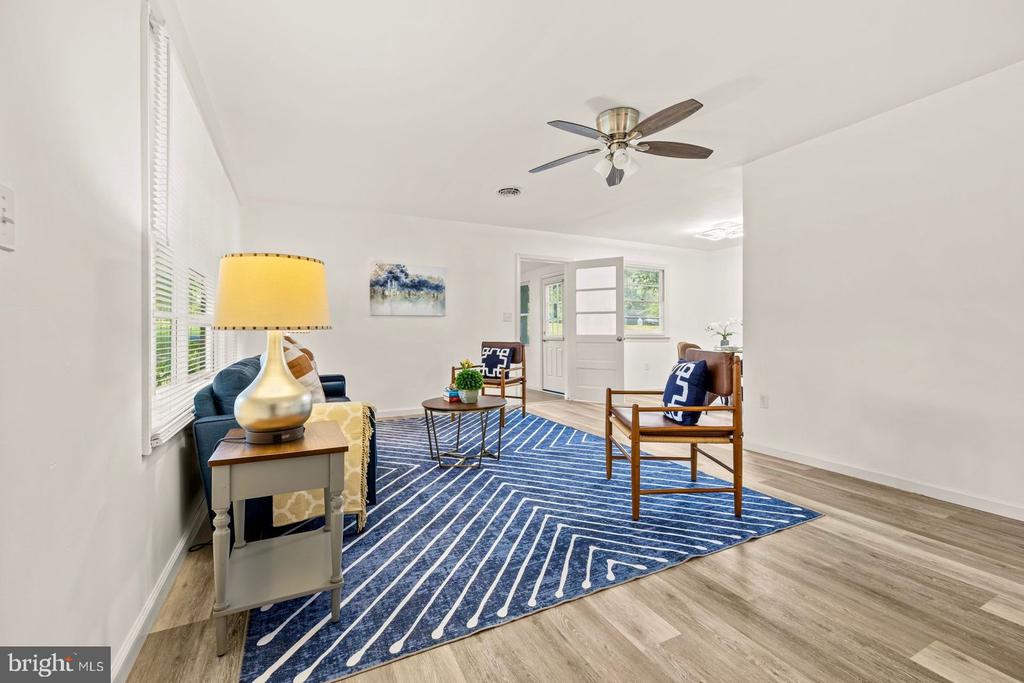 9126 FAIRLEE ROAD
