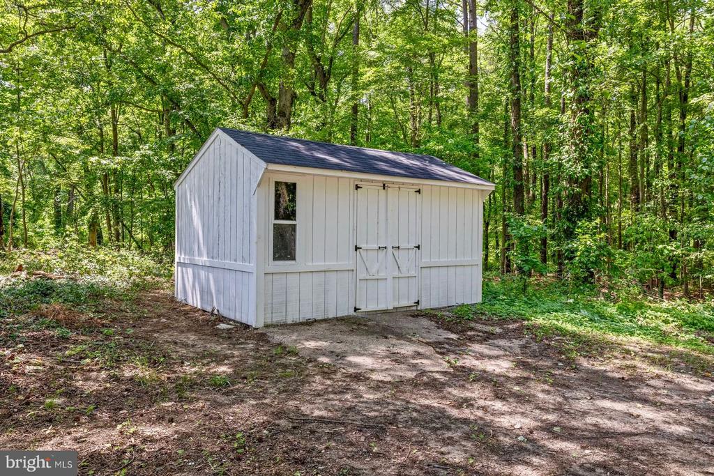 9126 FAIRLEE ROAD