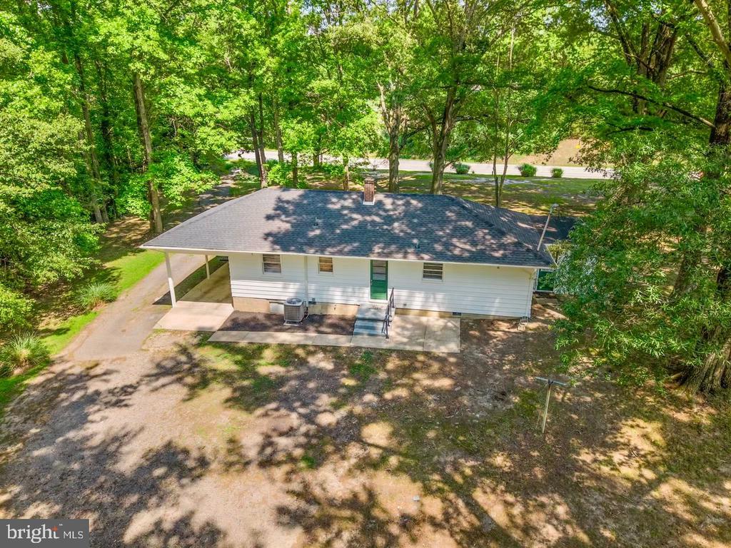 9126 FAIRLEE ROAD