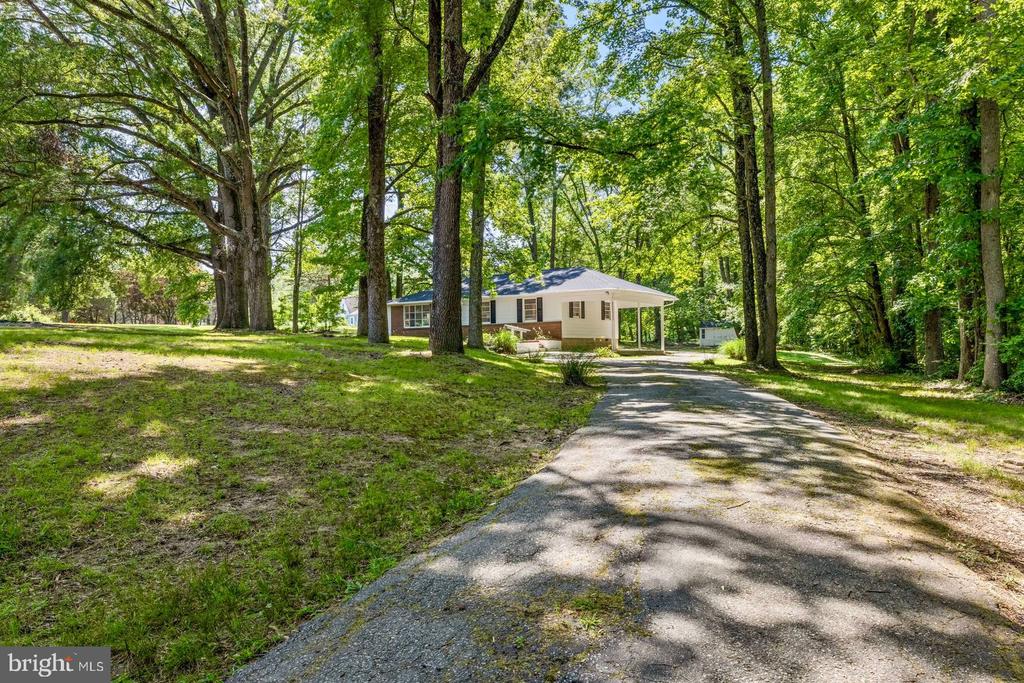 9126 FAIRLEE ROAD