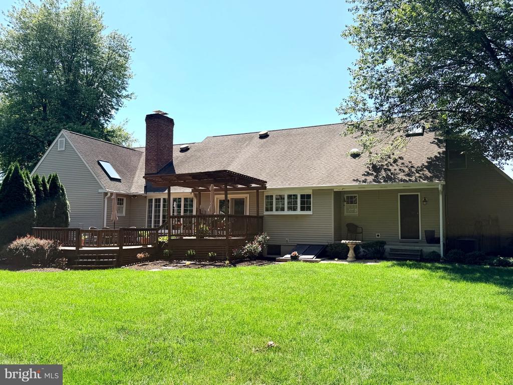 7903 RADCLIFFE ROAD