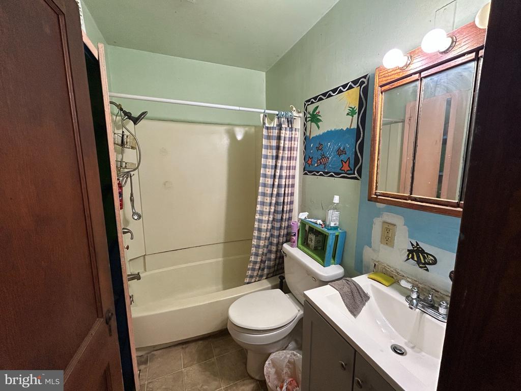 223 MOUNT VERNON AVENUE
