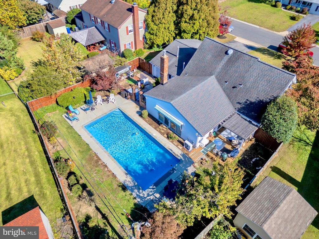 2228 HINDLE LANE