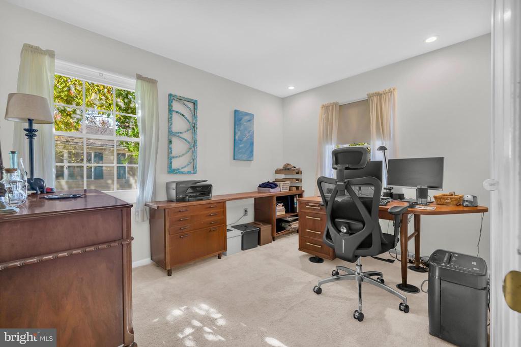 2228 HINDLE LANE