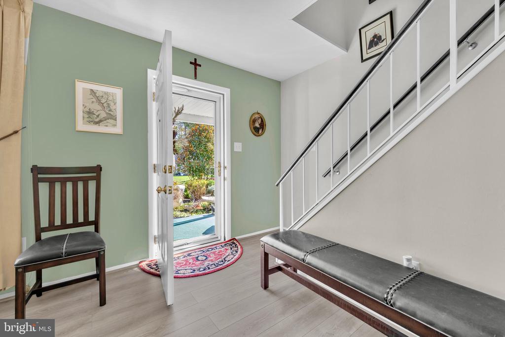 2228 HINDLE LANE