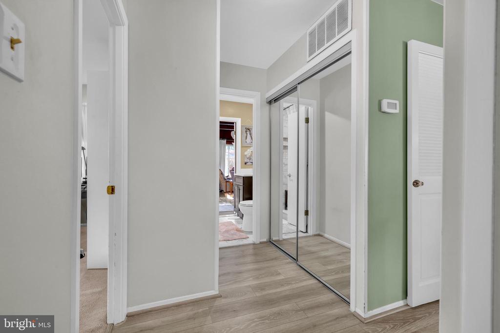 2228 HINDLE LANE